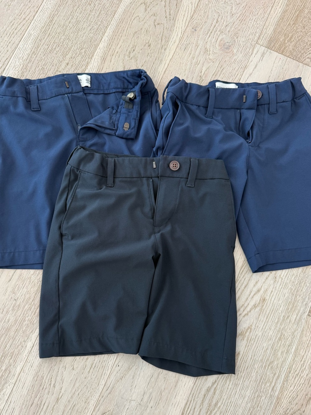 abercrombie kids chino shorts (3 pairs)